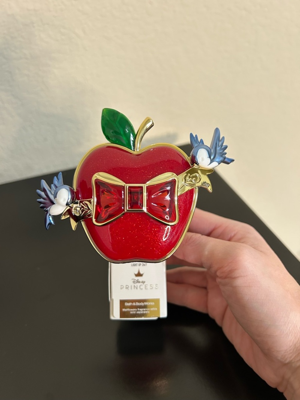 Bath & Body Works x Disney Princess Snow White Nightlight Wallflowers Plug